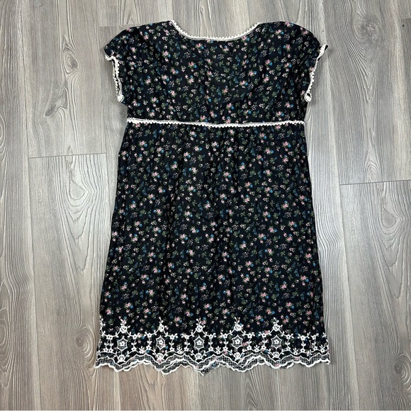 Chelsea & Violet Black Floral Dress Crochet Lace Details Boho Size L - Picture 4 of 6